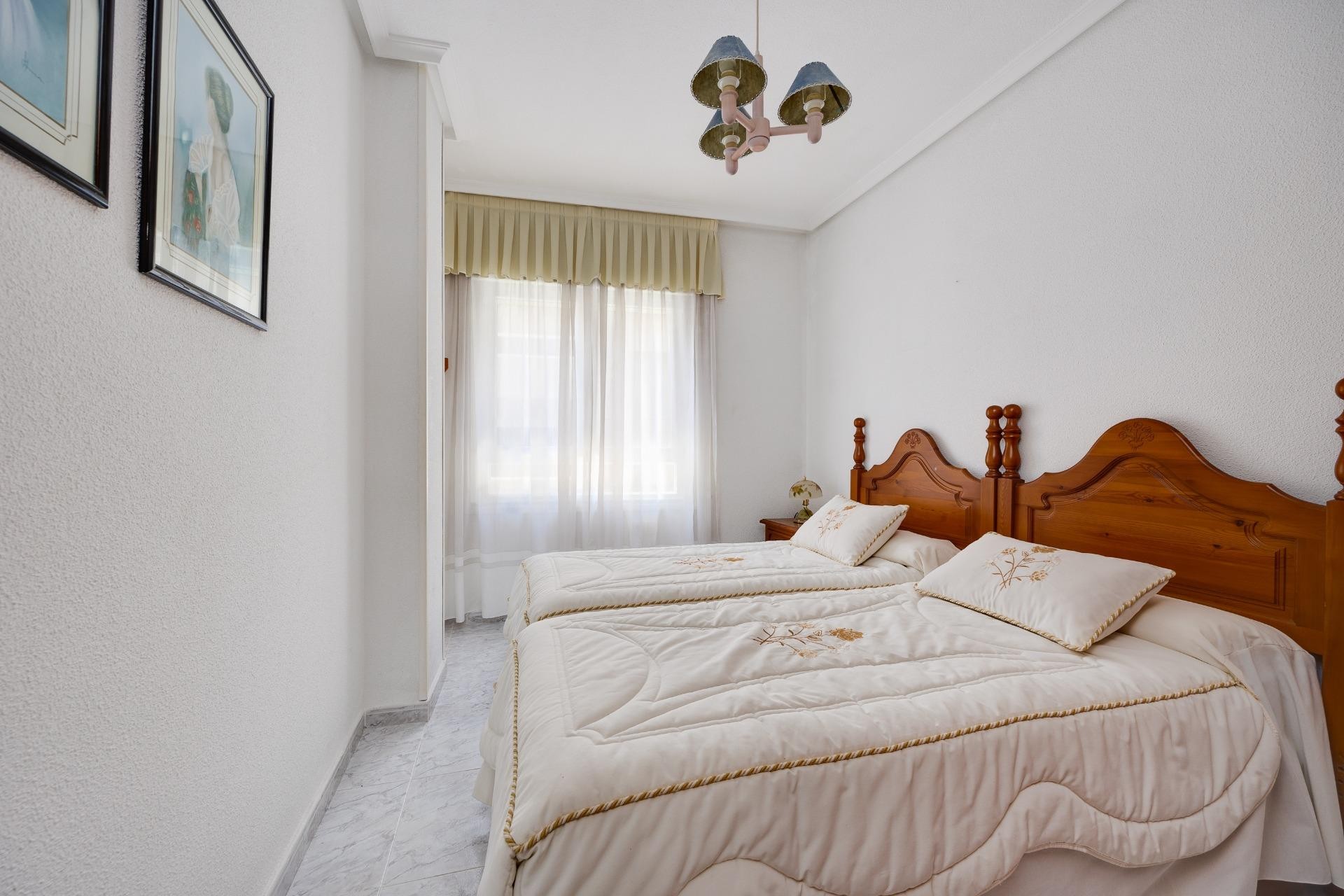 Återförsäljning - Apartment -
Torrevieja - Antonio Machado