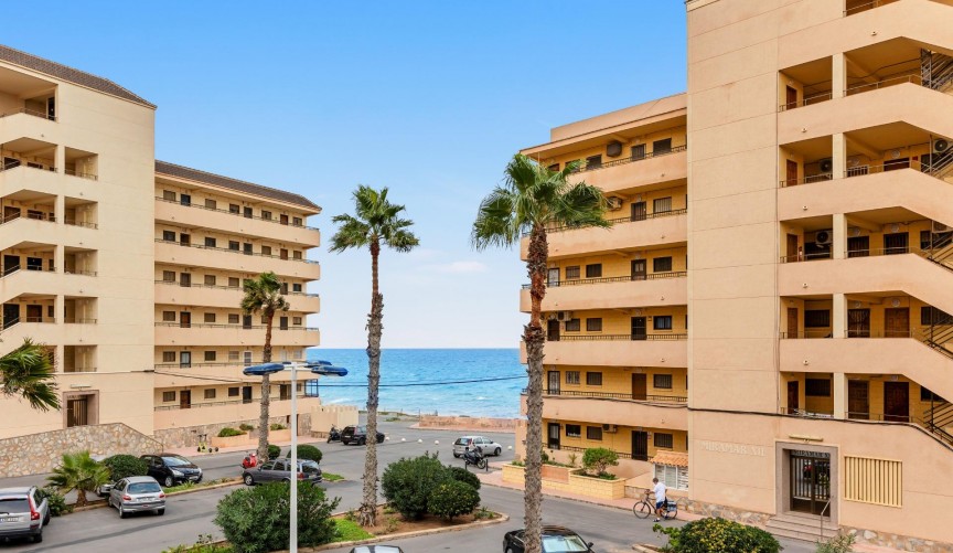 Återförsäljning - Apartment -
Torrevieja - Cabo Cervera