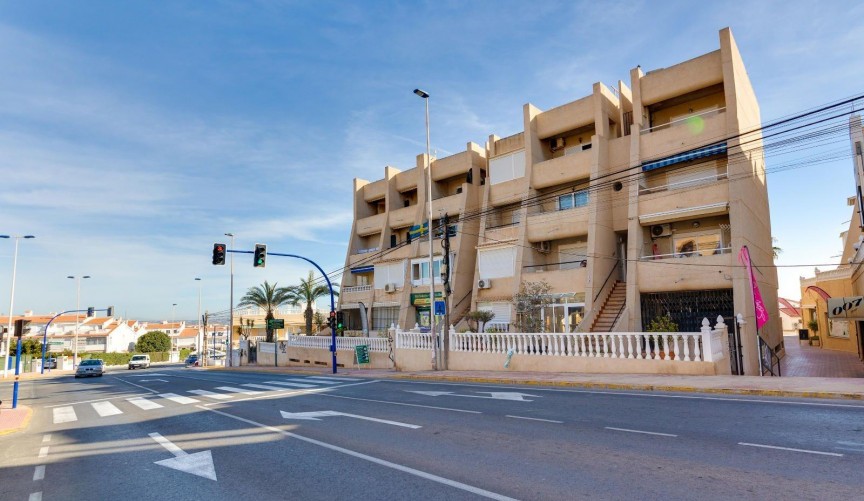 Återförsäljning - Apartment -
Torrevieja - Cabo Cervera