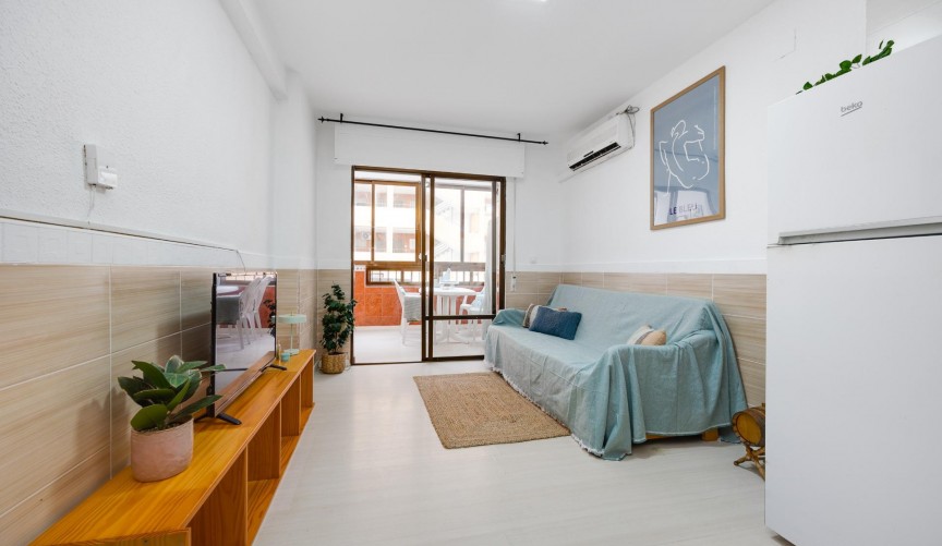 Återförsäljning - Apartment -
Torrevieja - Cabo Cervera