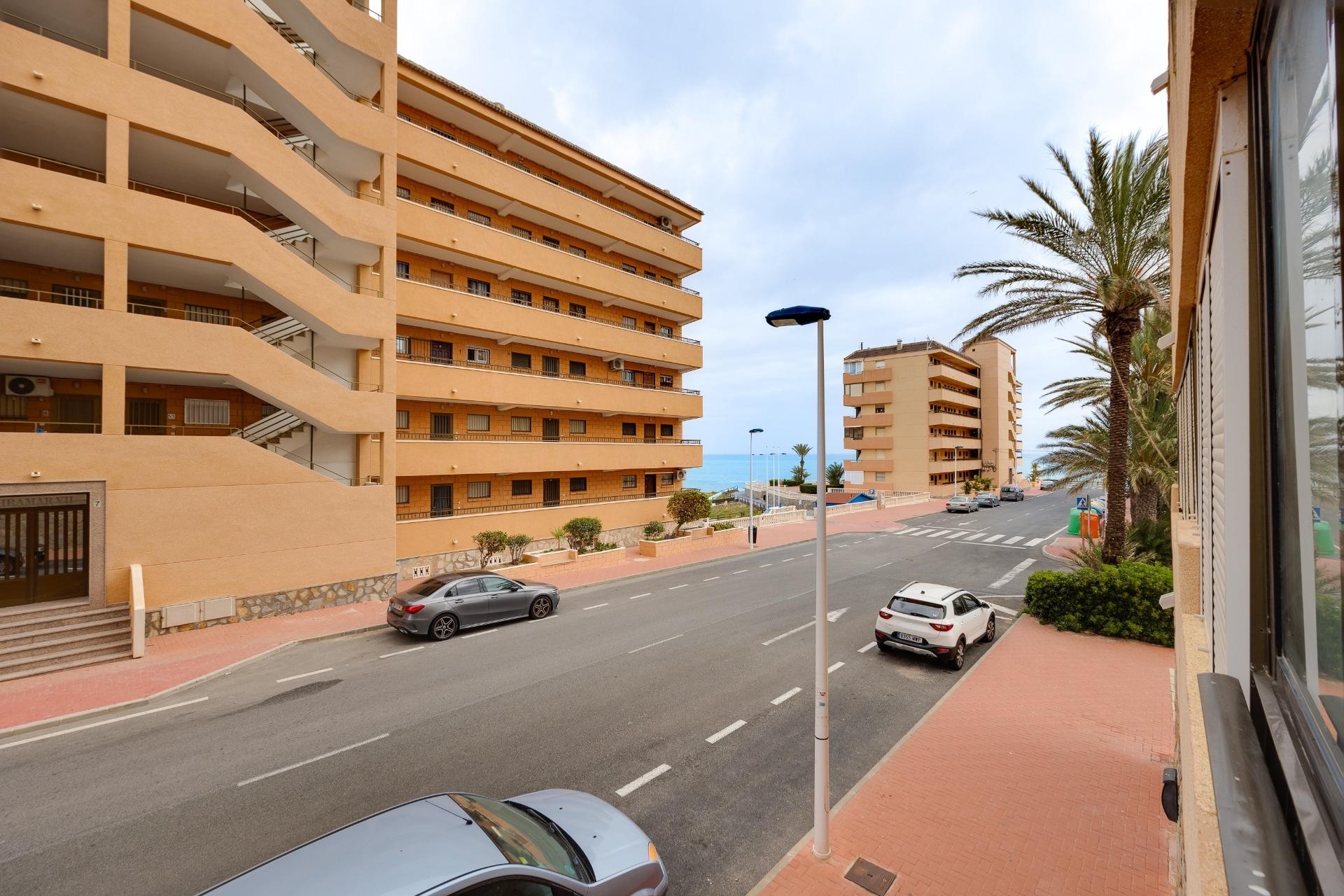 Återförsäljning - Apartment -
Torrevieja - Cabo Cervera