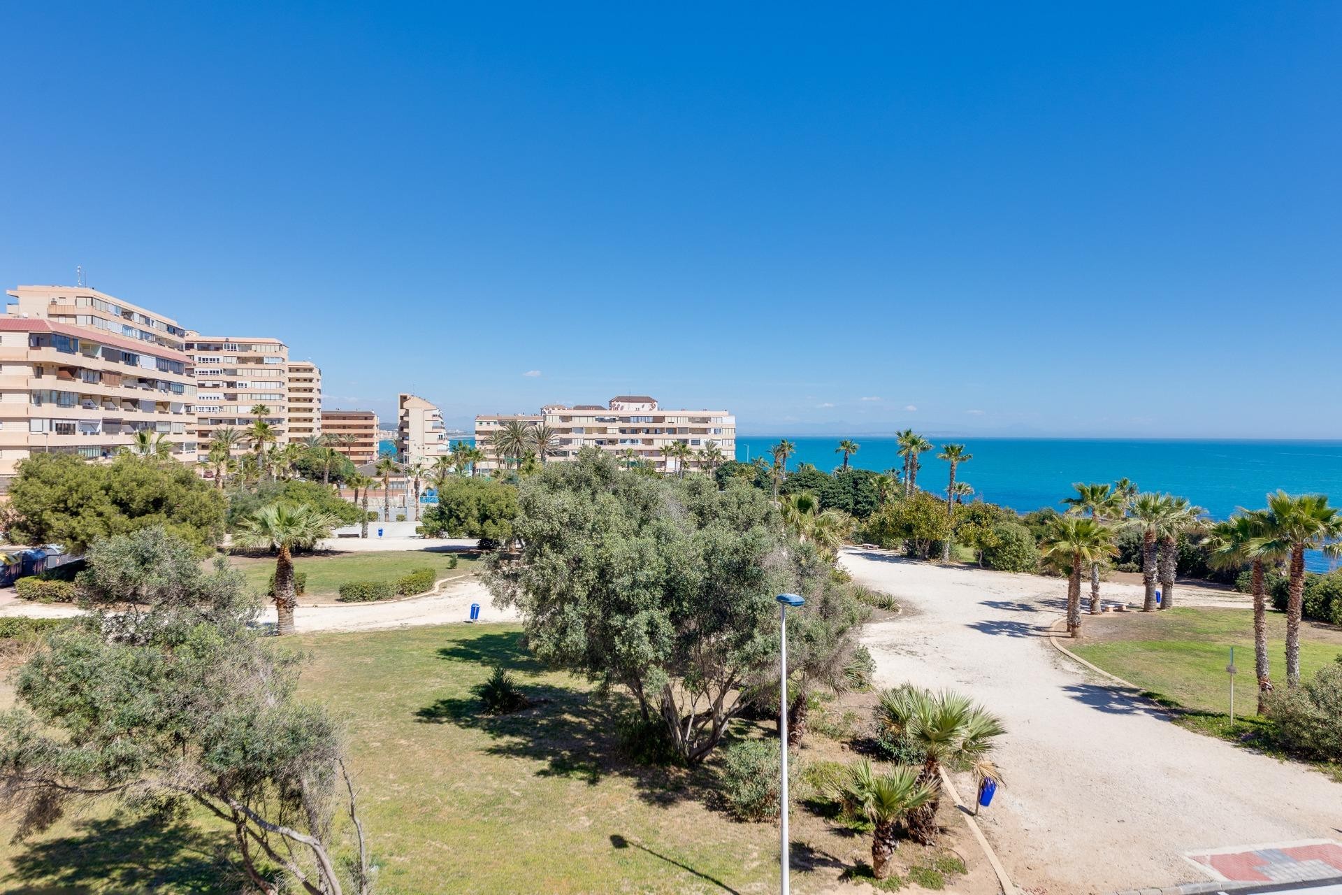 Återförsäljning - Apartment -
Torrevieja - Cabo Cervera
