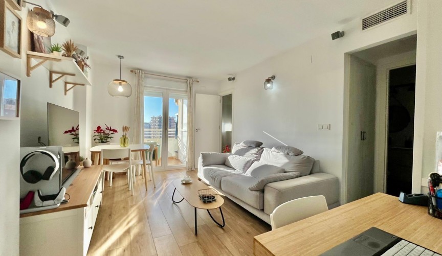 Återförsäljning - Apartment -
Torrevieja - Calas Blanca