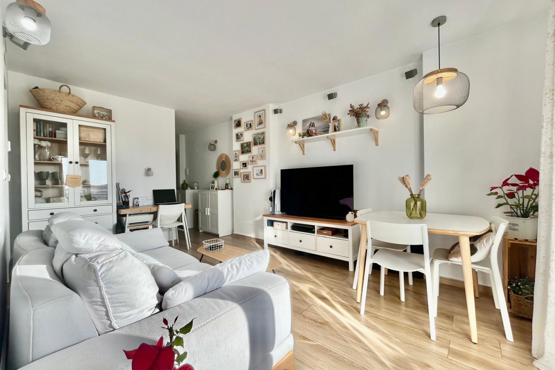 Återförsäljning - Apartment -
Torrevieja - Calas Blanca