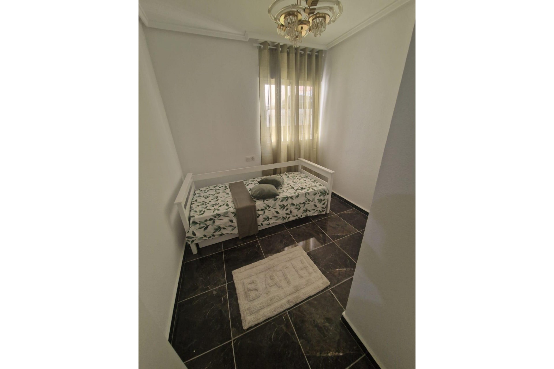 Återförsäljning - Apartment -
Torrevieja - Centro - Muelle Pesquero