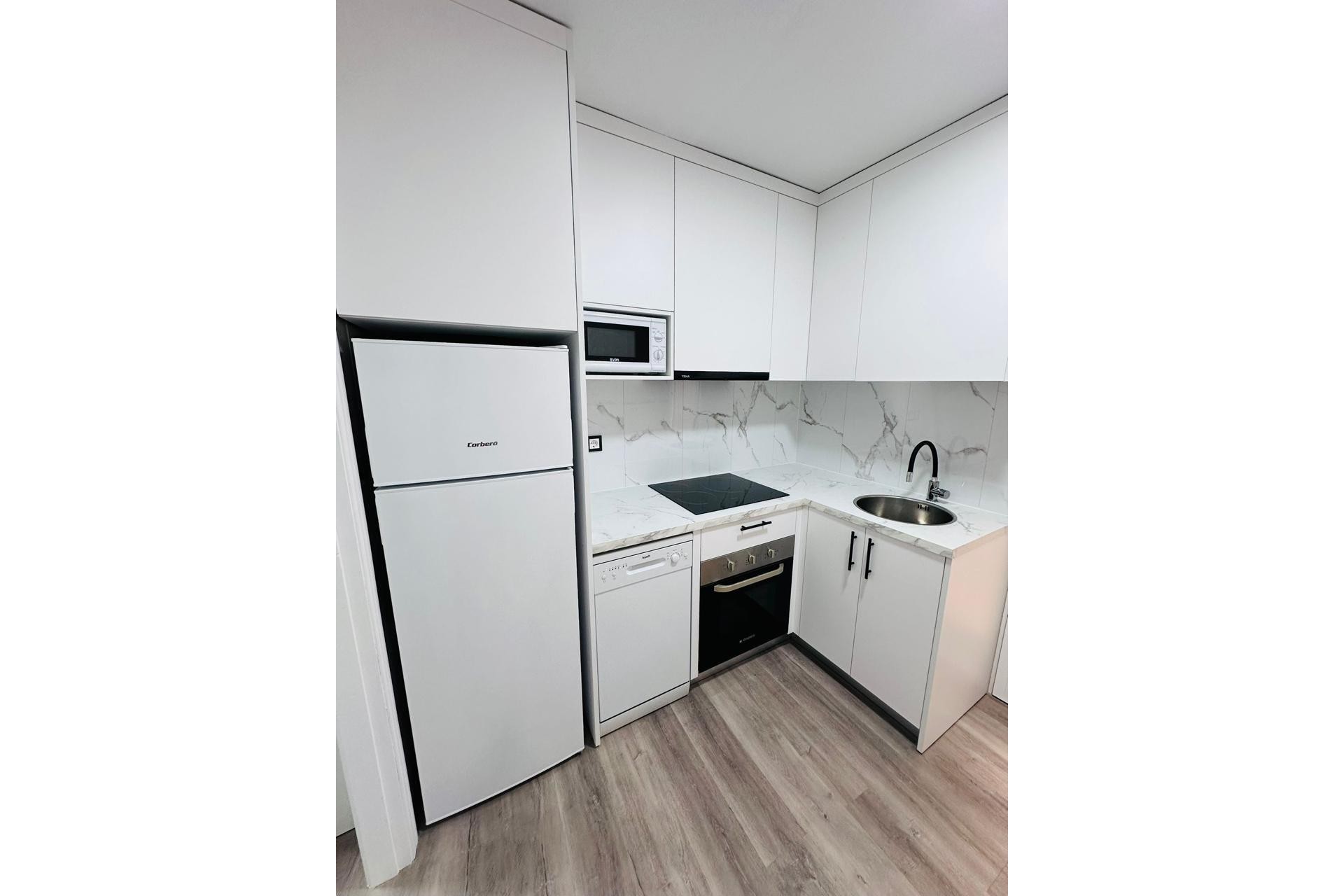 Återförsäljning - Apartment -
Torrevieja - Centro - Muelle Pesquero