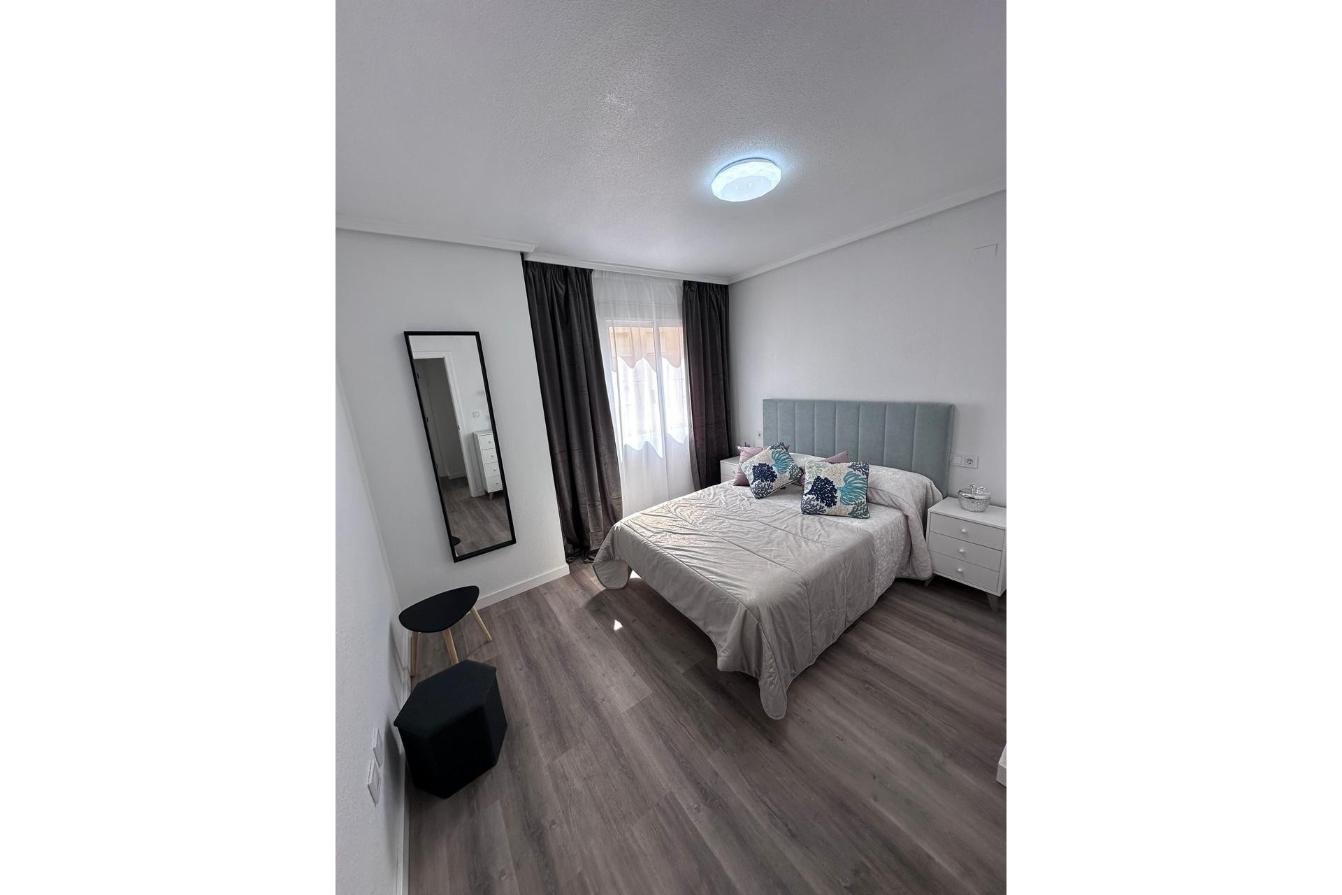 Återförsäljning - Apartment -
Torrevieja - Centro - Muelle Pesquero