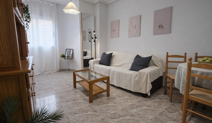 Återförsäljning - Apartment -
Torrevieja - Centro - Muelle Pesquero