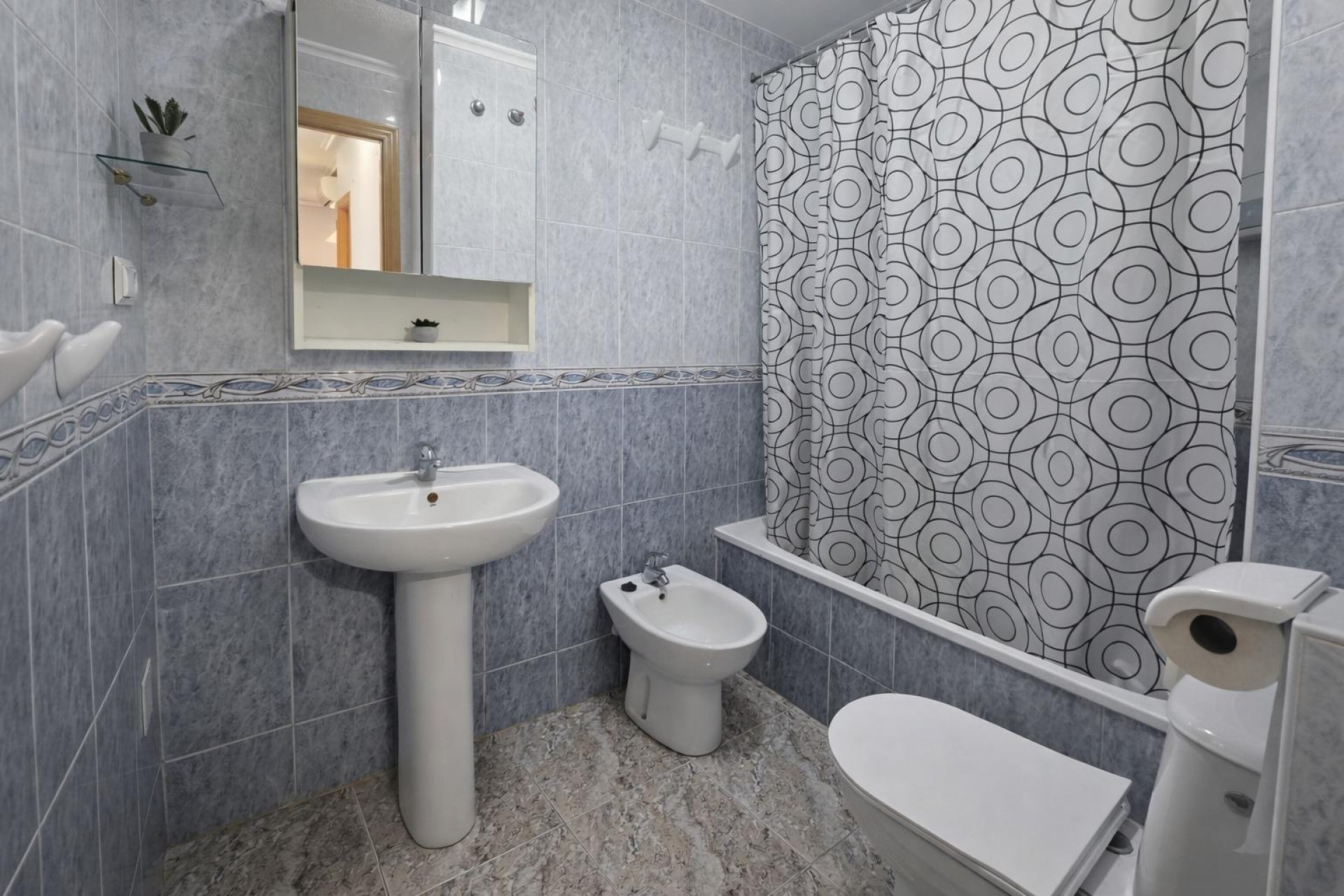 Återförsäljning - Apartment -
Torrevieja - Centro - Muelle Pesquero