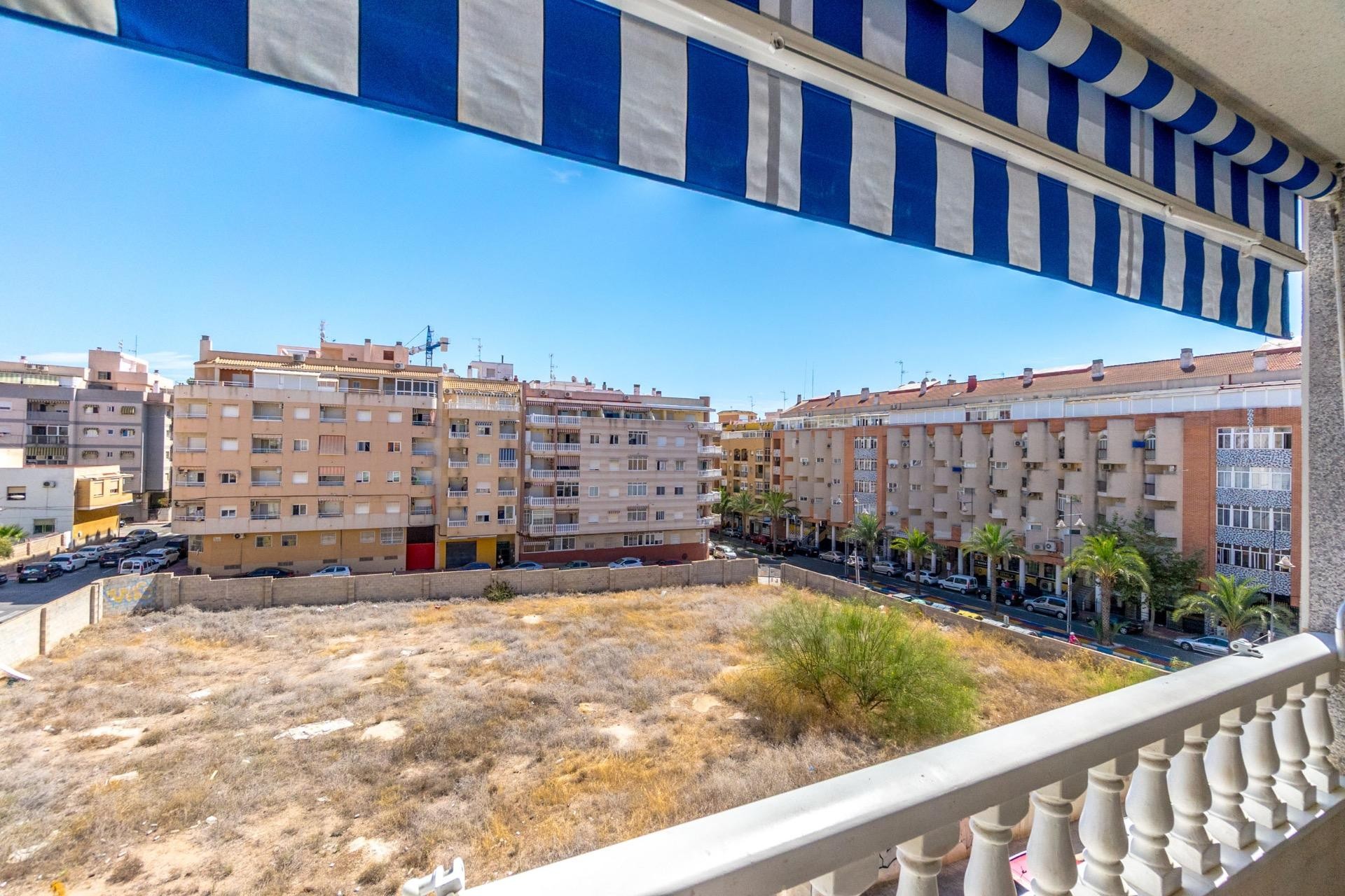 Återförsäljning - Apartment -
Torrevieja - Centro