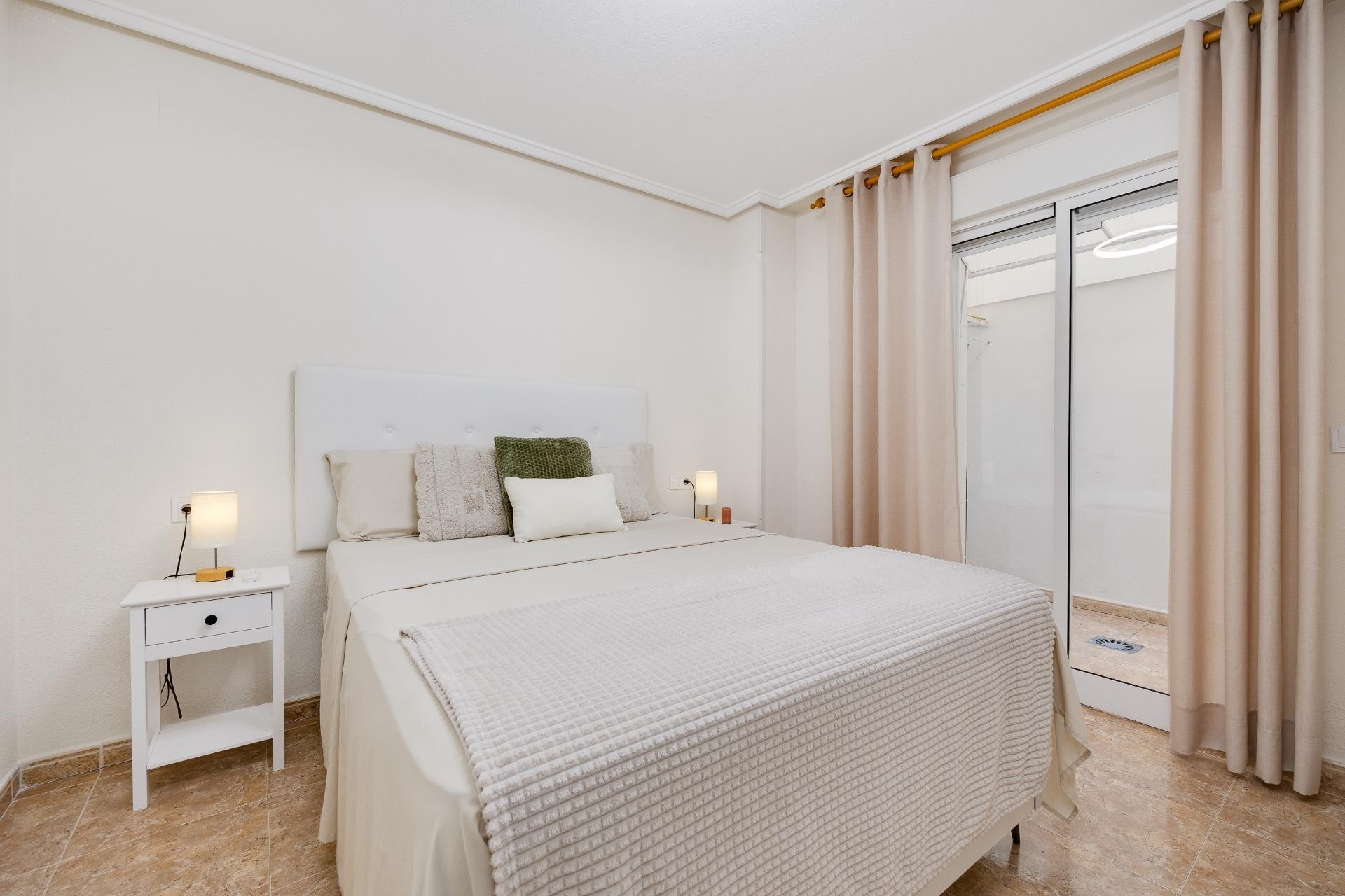 Återförsäljning - Apartment -
Torrevieja - Centro