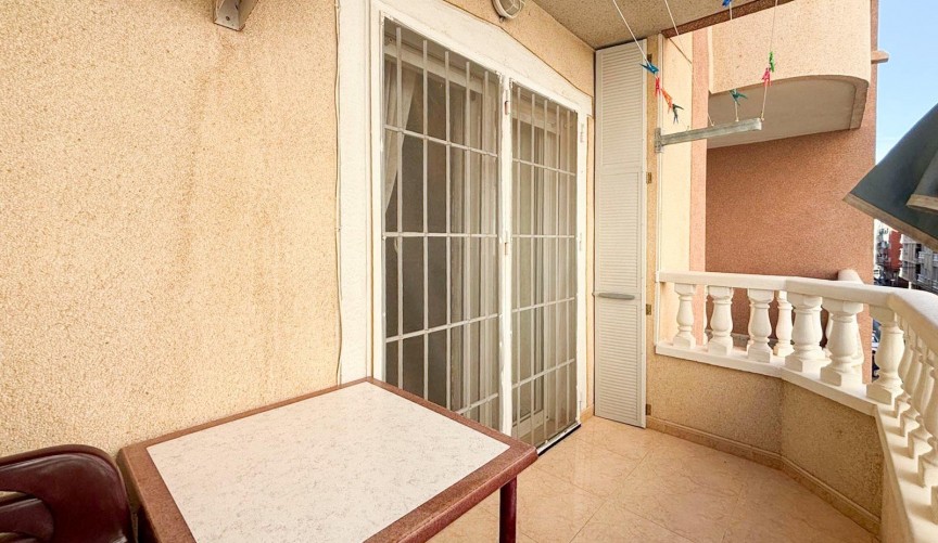 Återförsäljning - Apartment -
Torrevieja - Centro