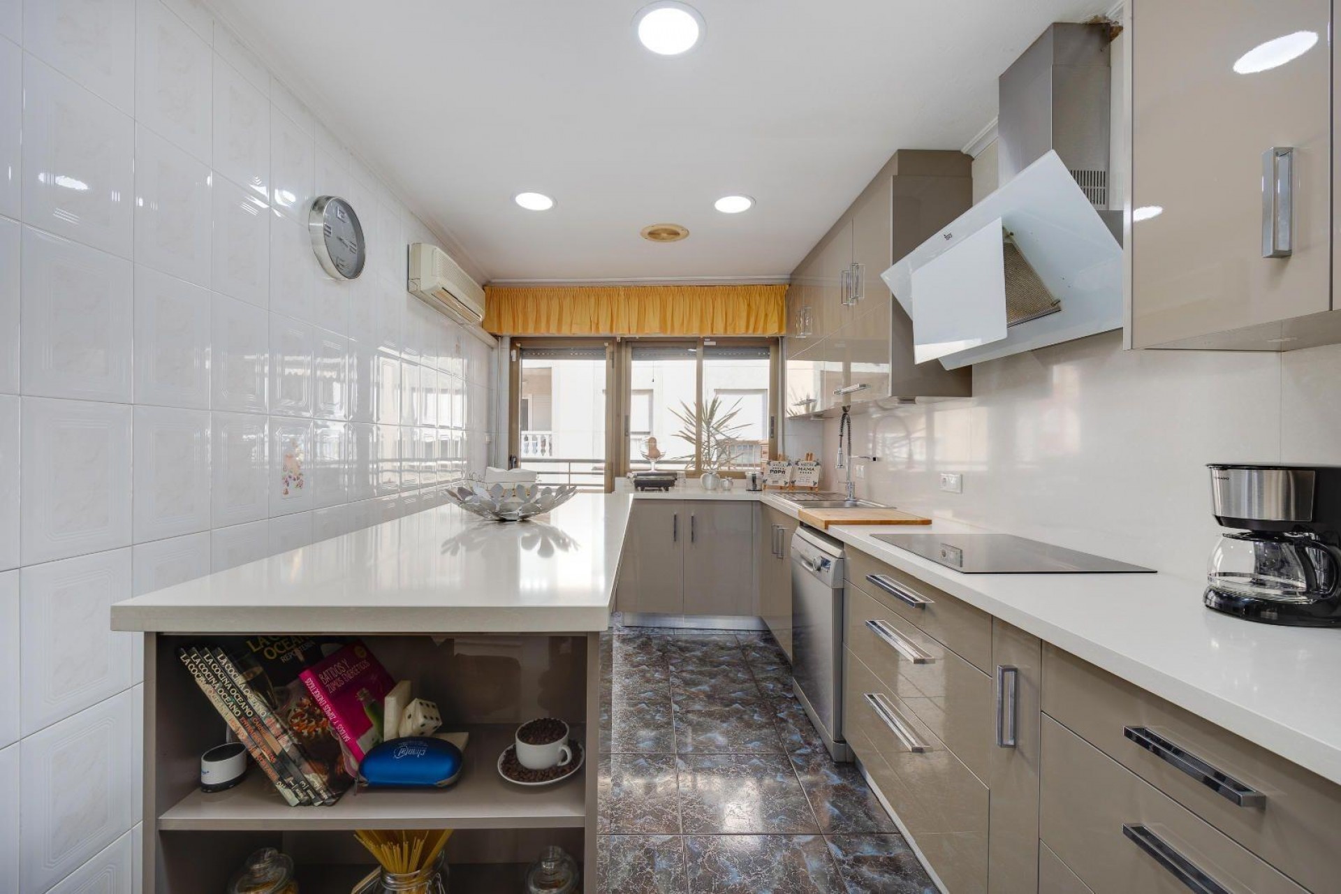 Återförsäljning - Apartment -
Torrevieja - Centro