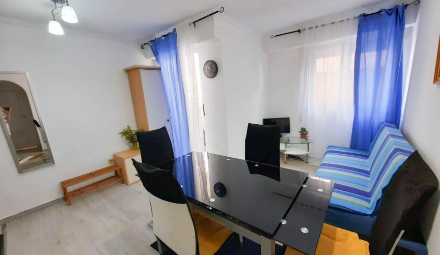Återförsäljning - Apartment -
Torrevieja - Centro