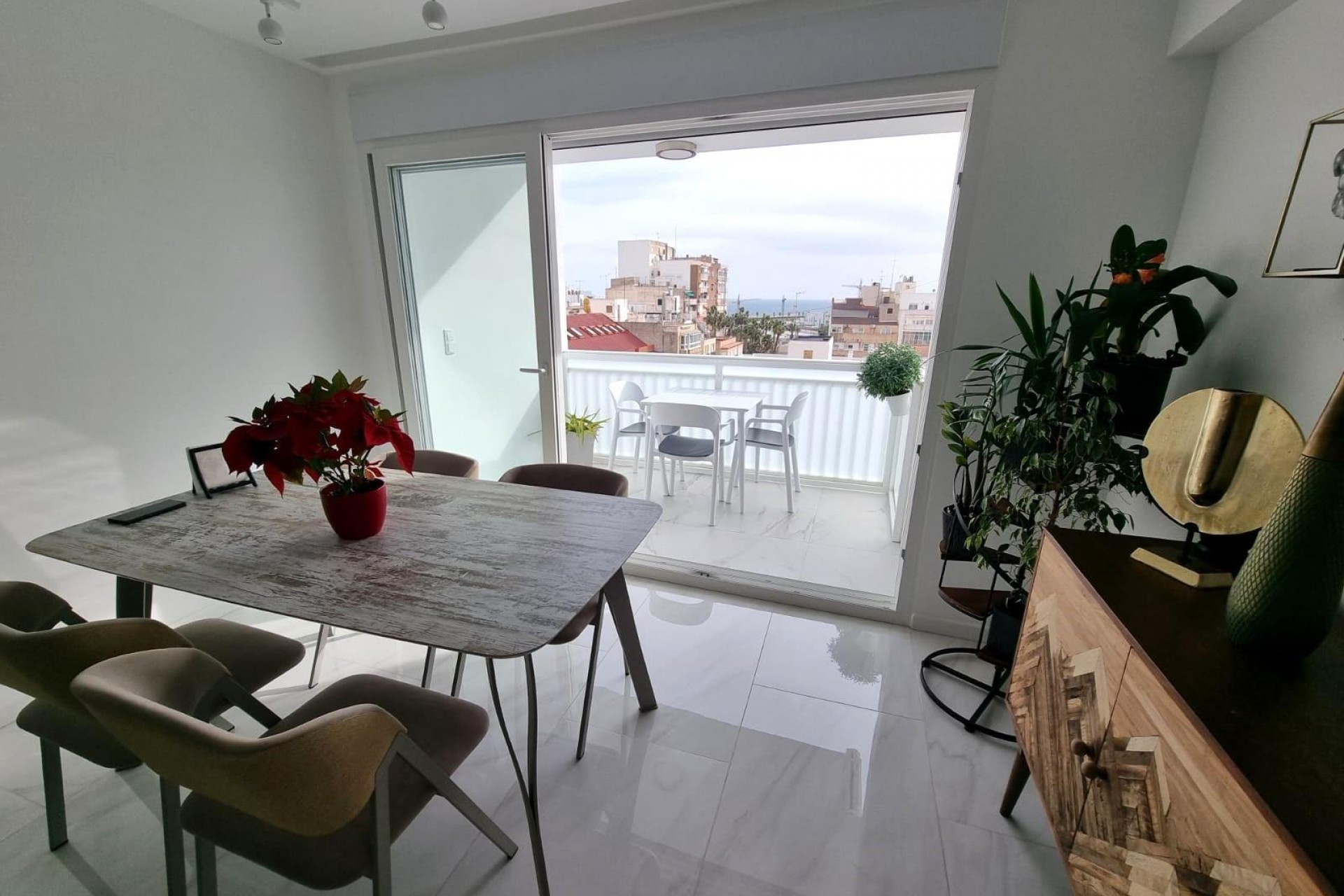 Återförsäljning - Apartment -
Torrevieja - Centro