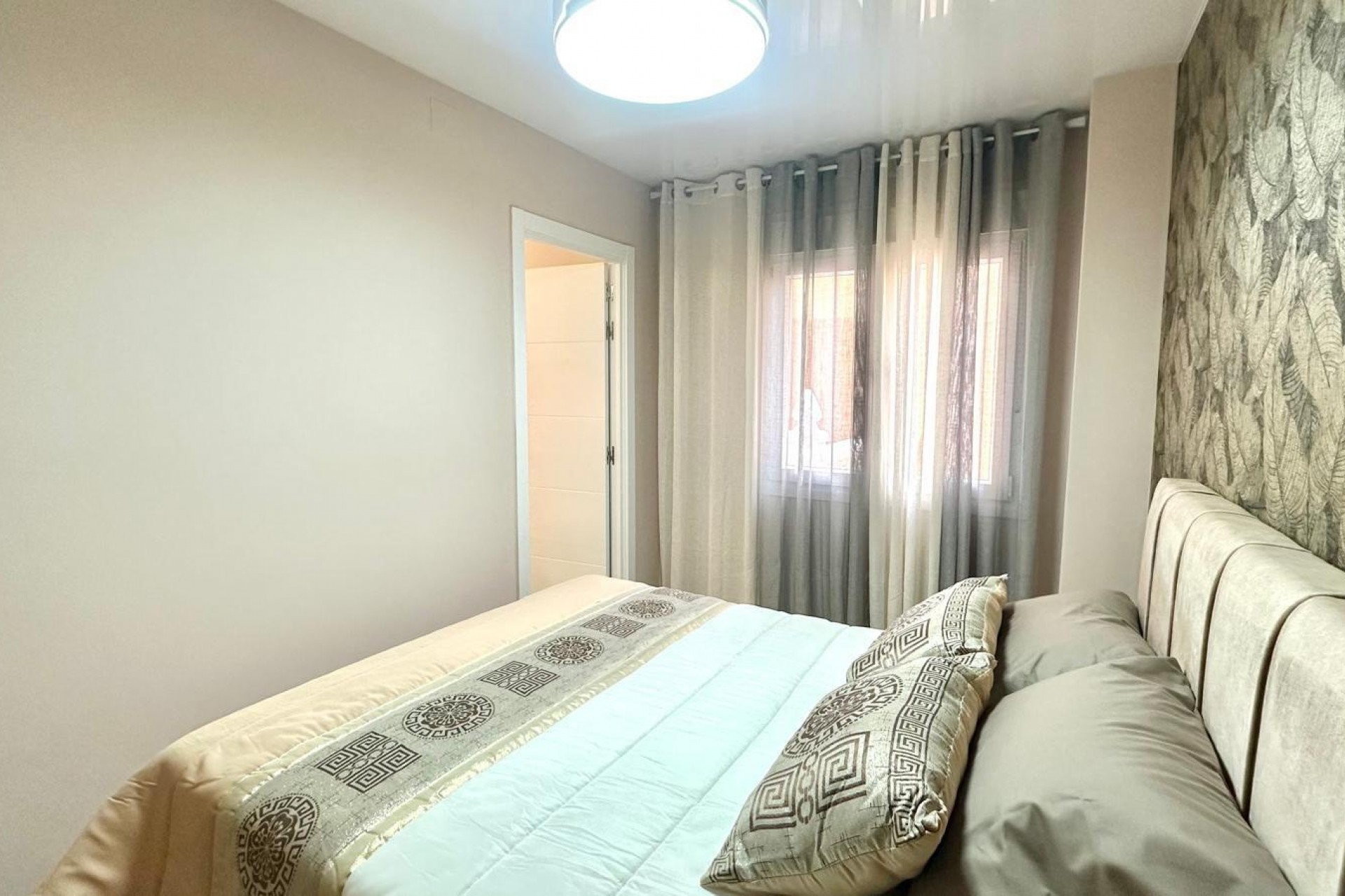 Återförsäljning - Apartment -
Torrevieja - Centro
