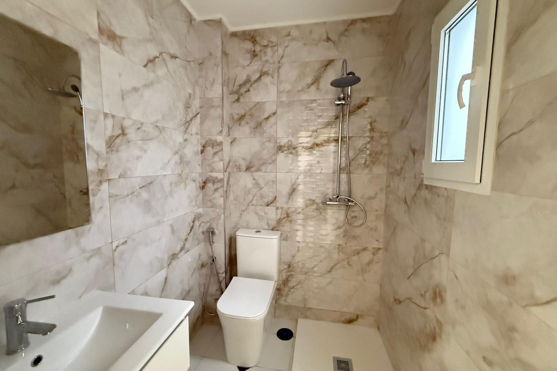 Återförsäljning - Apartment -
Torrevieja - Centro