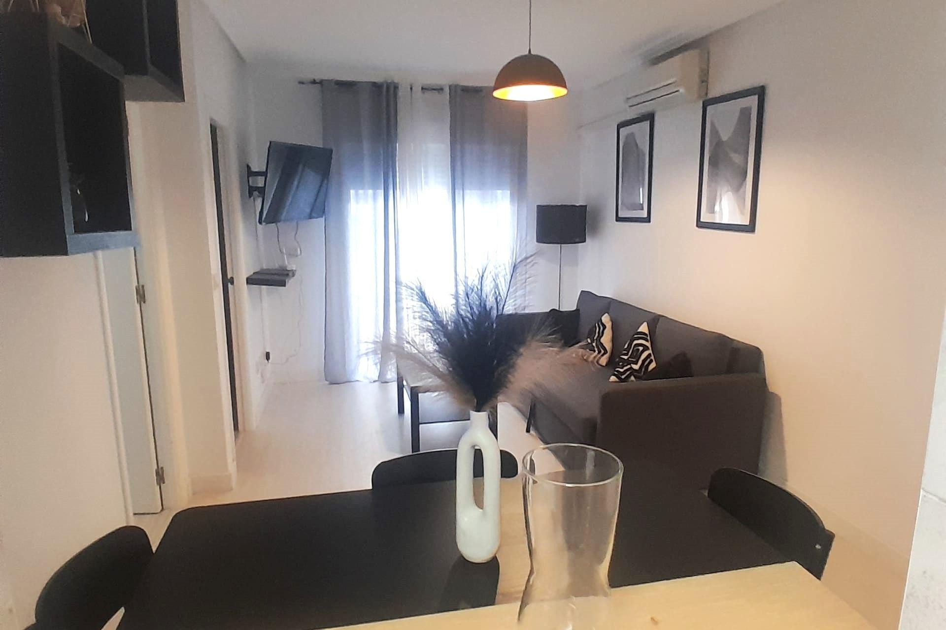 Återförsäljning - Apartment -
Torrevieja - Centro