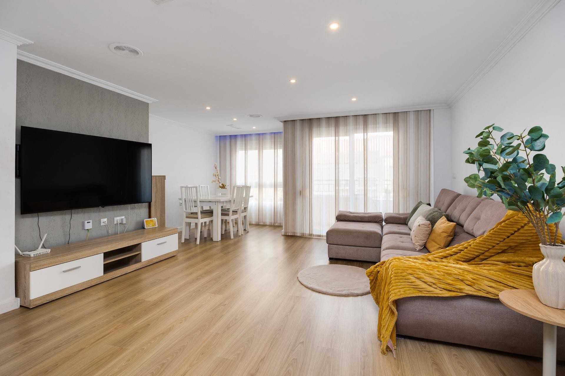 Återförsäljning - Apartment -
Torrevieja - Centro