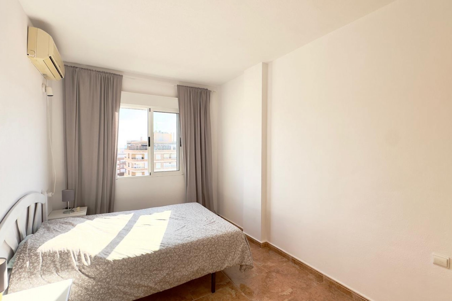 Återförsäljning - Apartment -
Torrevieja - Centro