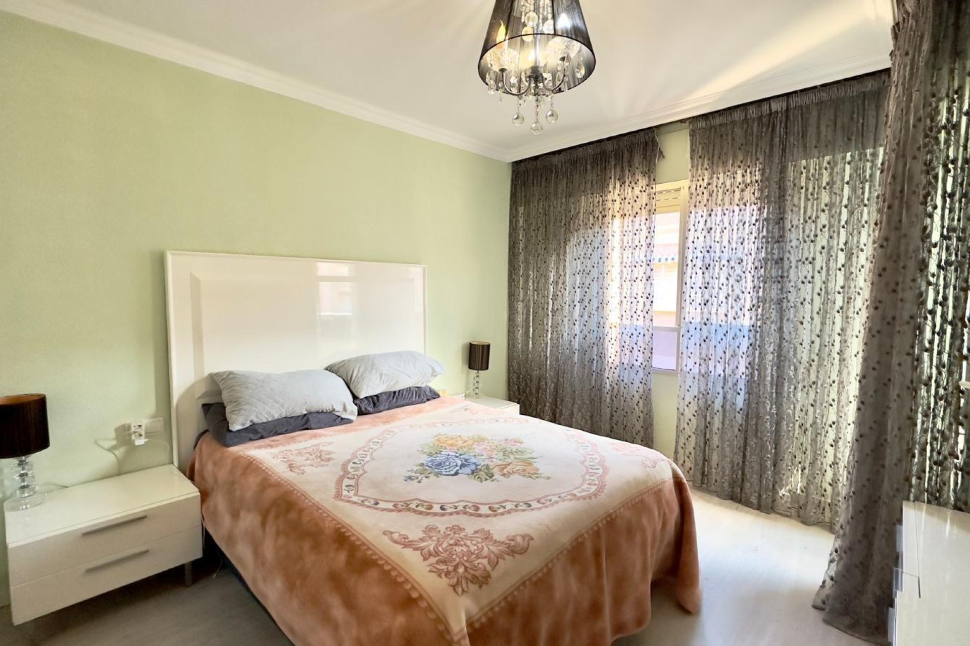 Återförsäljning - Apartment -
Torrevieja - Centro