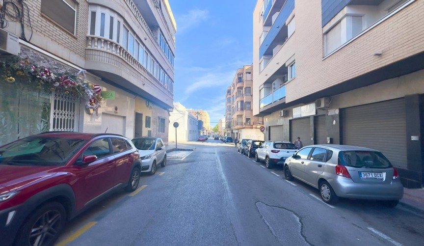 Återförsäljning - Apartment -
Torrevieja - Centro
