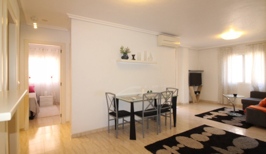 Återförsäljning - Apartment -
Torrevieja - Centro