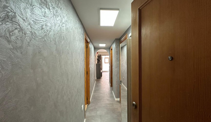 Återförsäljning - Apartment -
Torrevieja - Centro