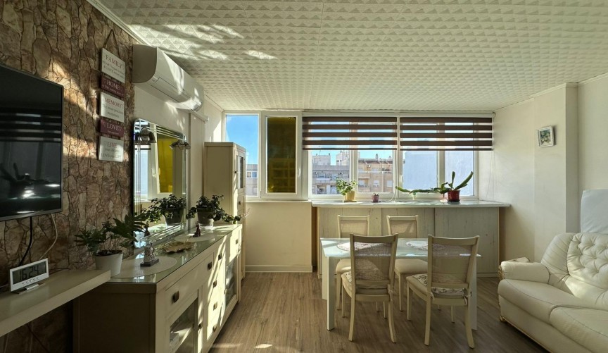 Återförsäljning - Apartment -
Torrevieja - Centro