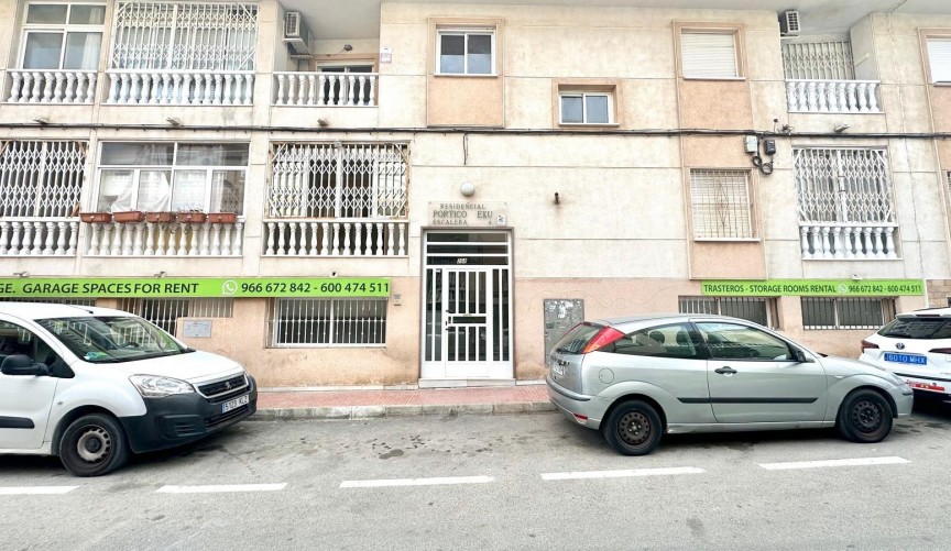 Återförsäljning - Apartment -
Torrevieja - Centro