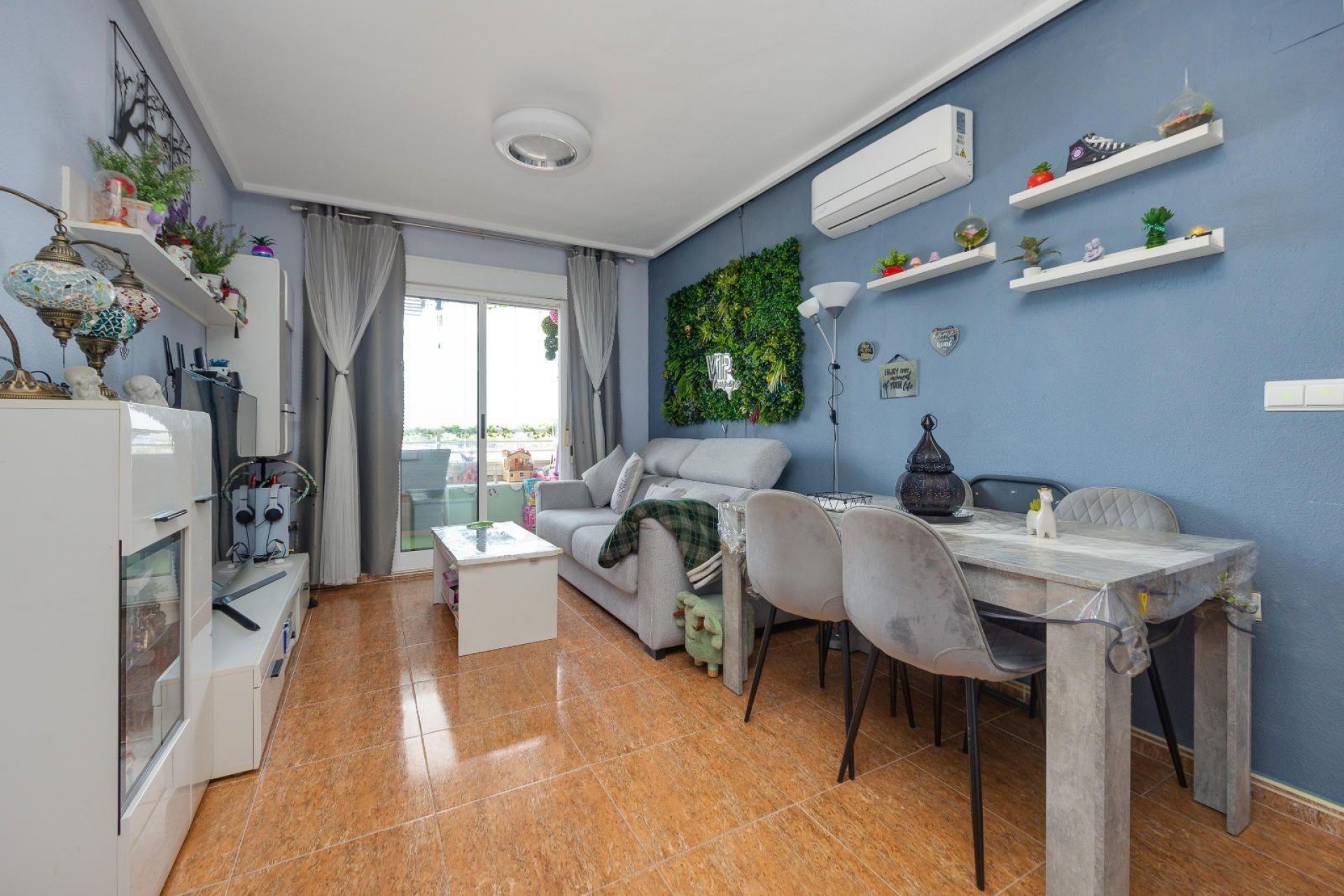 Återförsäljning - Apartment -
Torrevieja - Centro