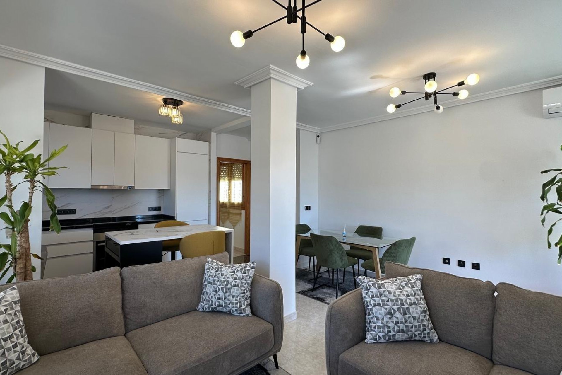 Återförsäljning - Apartment -
Torrevieja - Centro