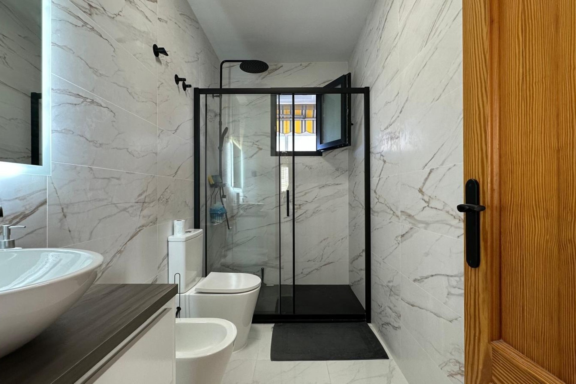 Återförsäljning - Apartment -
Torrevieja - Centro