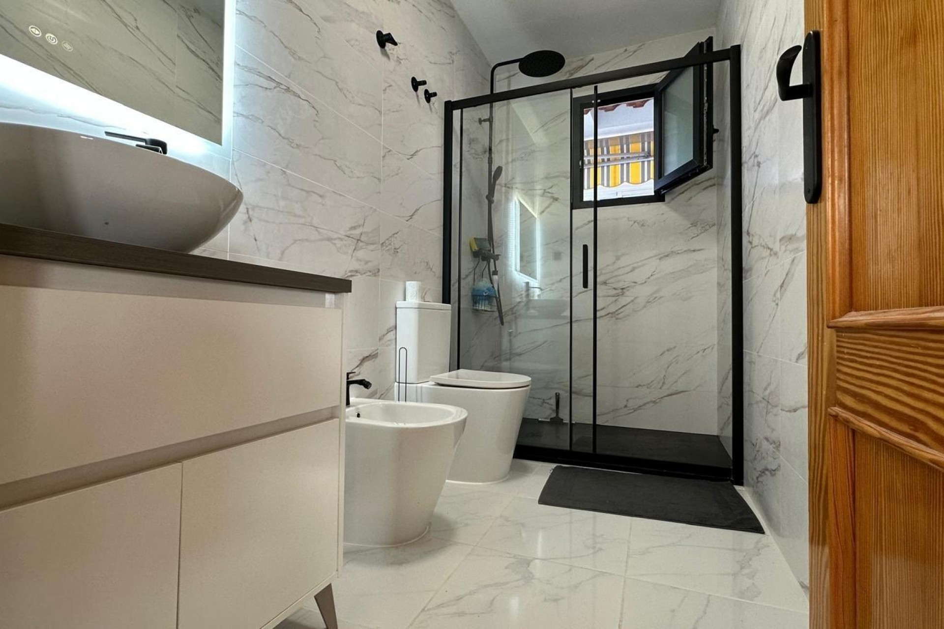 Återförsäljning - Apartment -
Torrevieja - Centro