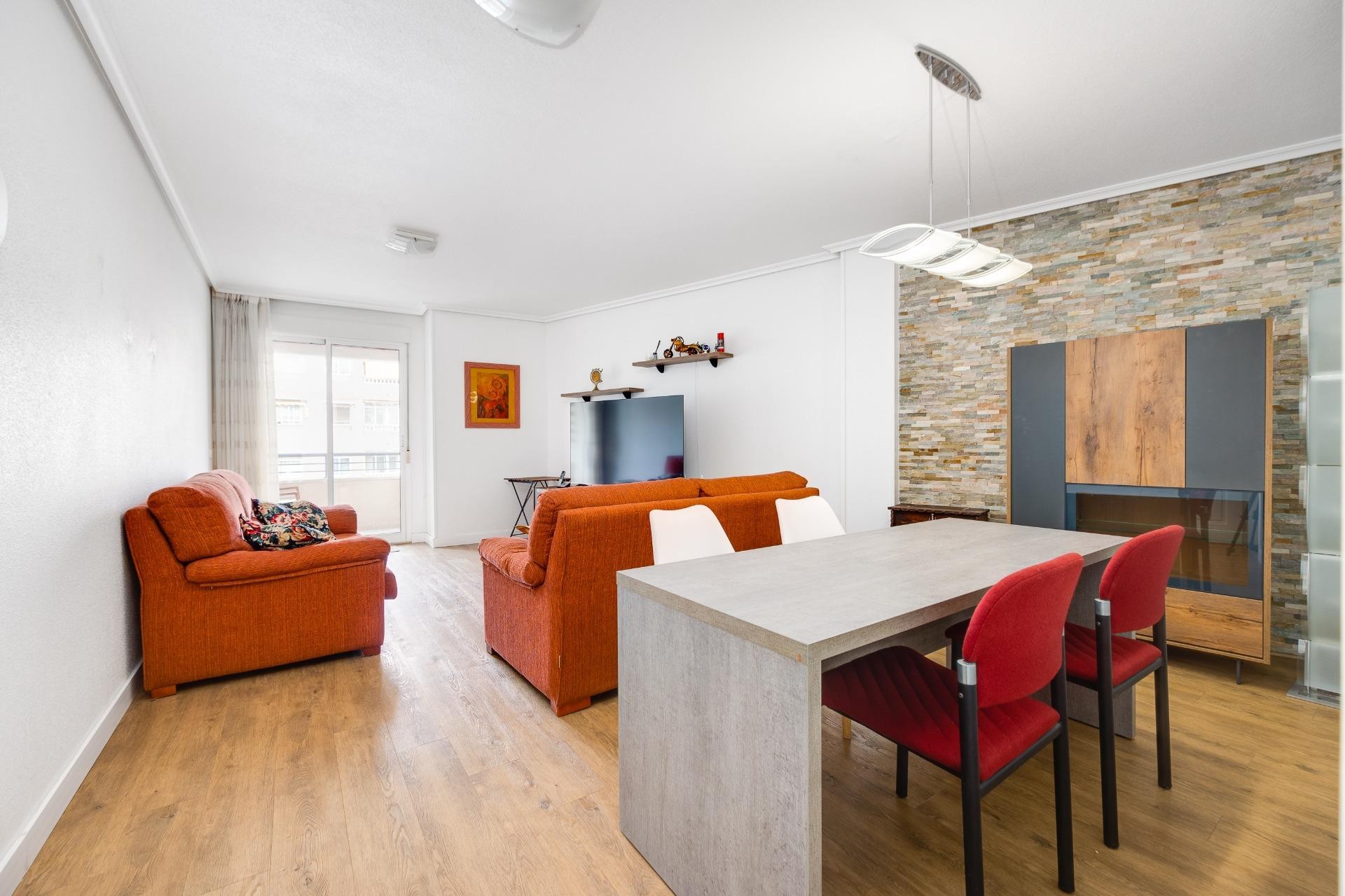 Återförsäljning - Apartment -
Torrevieja - Centro