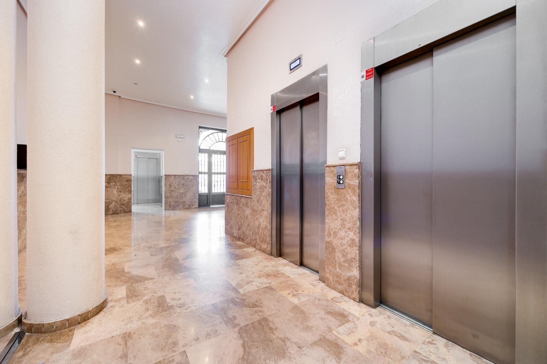 Återförsäljning - Apartment -
Torrevieja - Centro