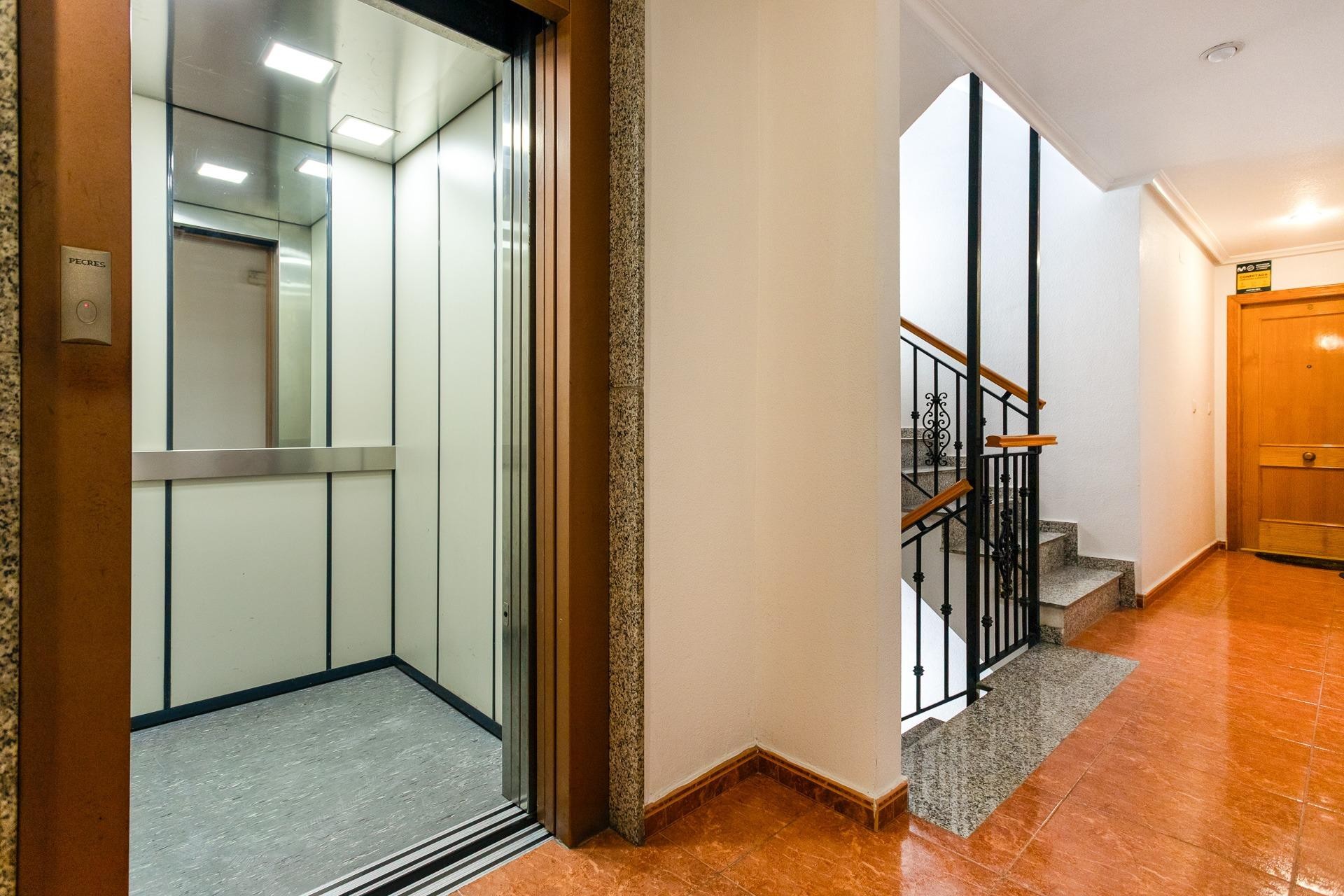 Återförsäljning - Apartment -
Torrevieja - Centro