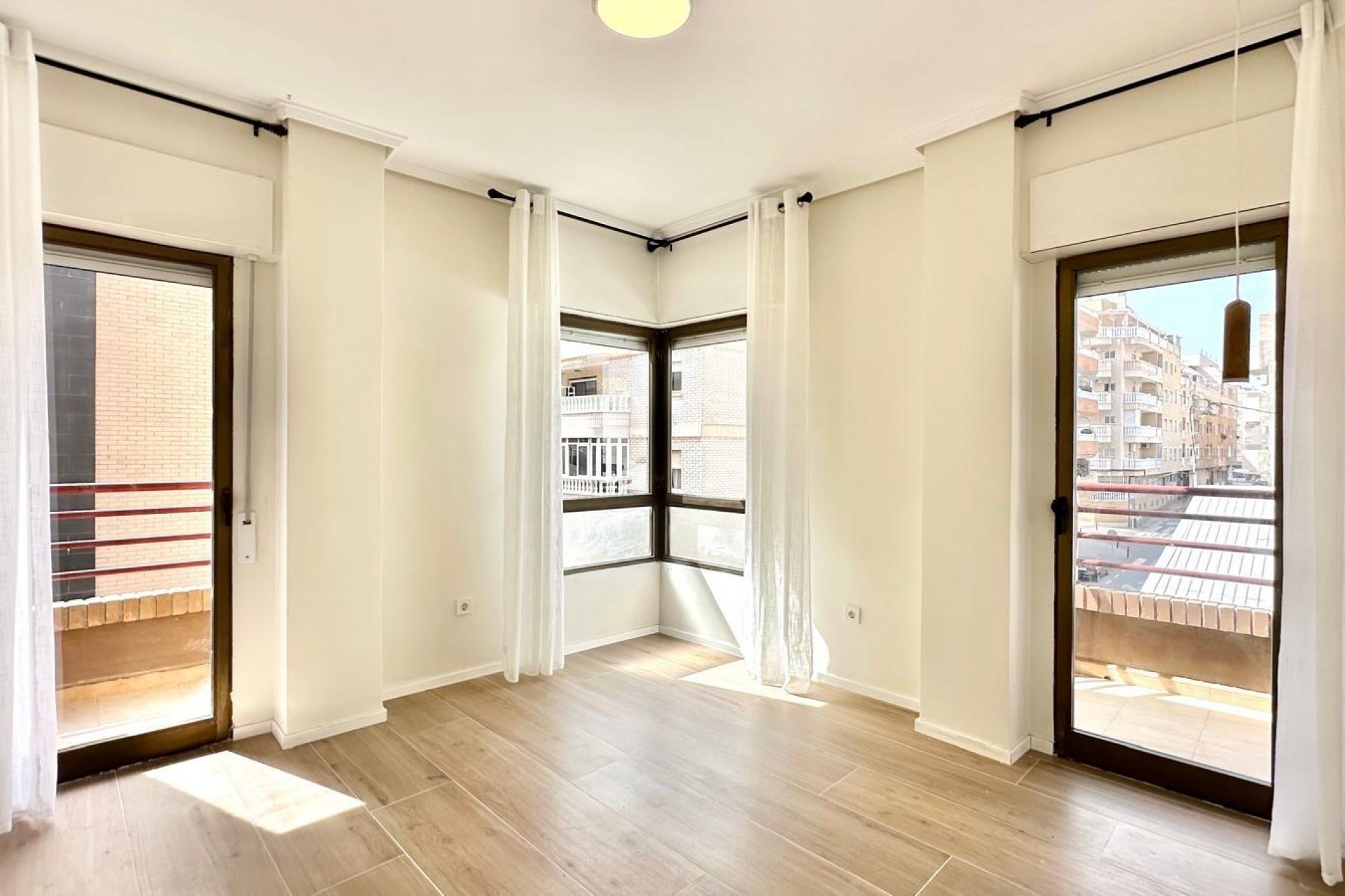 Återförsäljning - Apartment -
Torrevieja - Centro