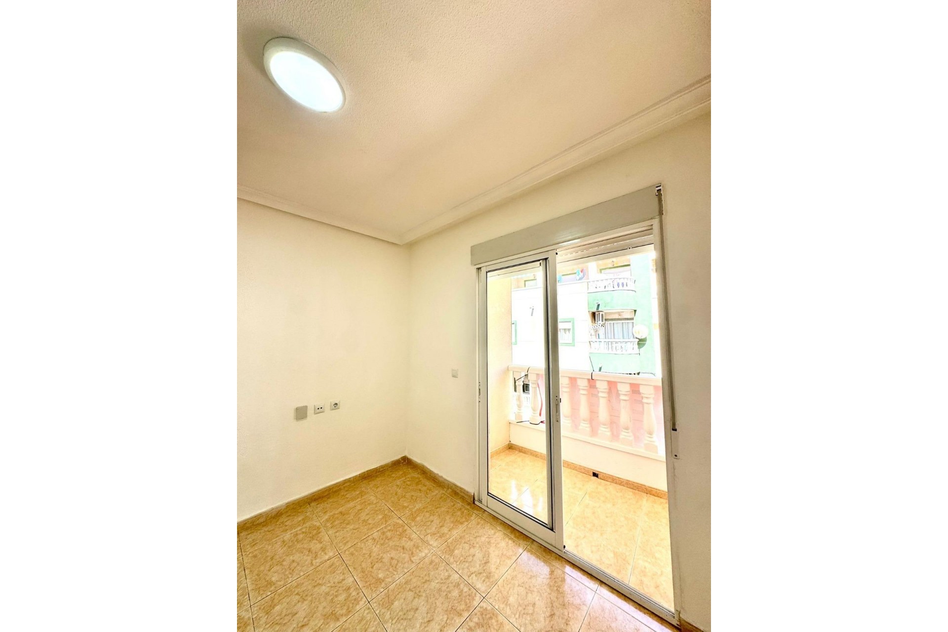 Återförsäljning - Apartment -
Torrevieja - Centro