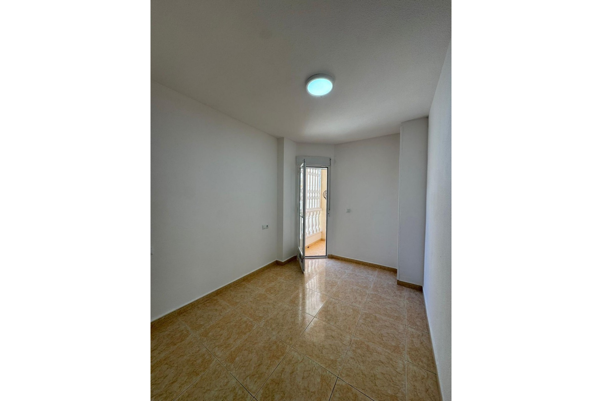 Återförsäljning - Apartment -
Torrevieja - Centro