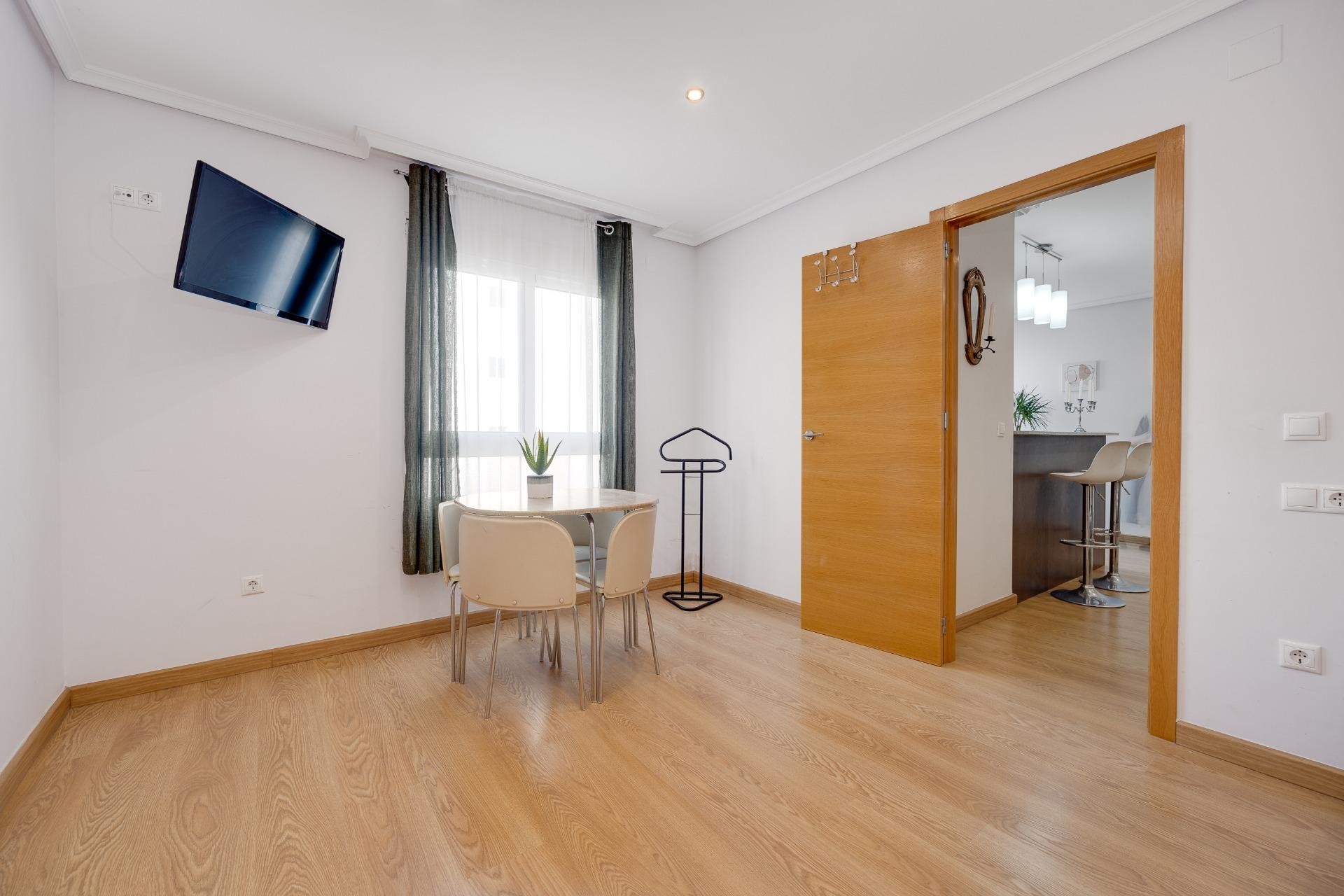 Återförsäljning - Apartment -
Torrevieja - Centro