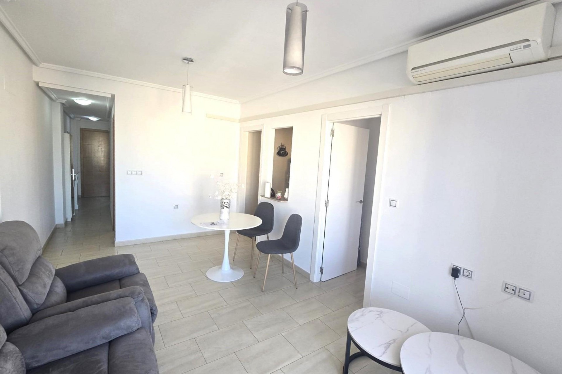 Återförsäljning - Apartment -
Torrevieja - Centro