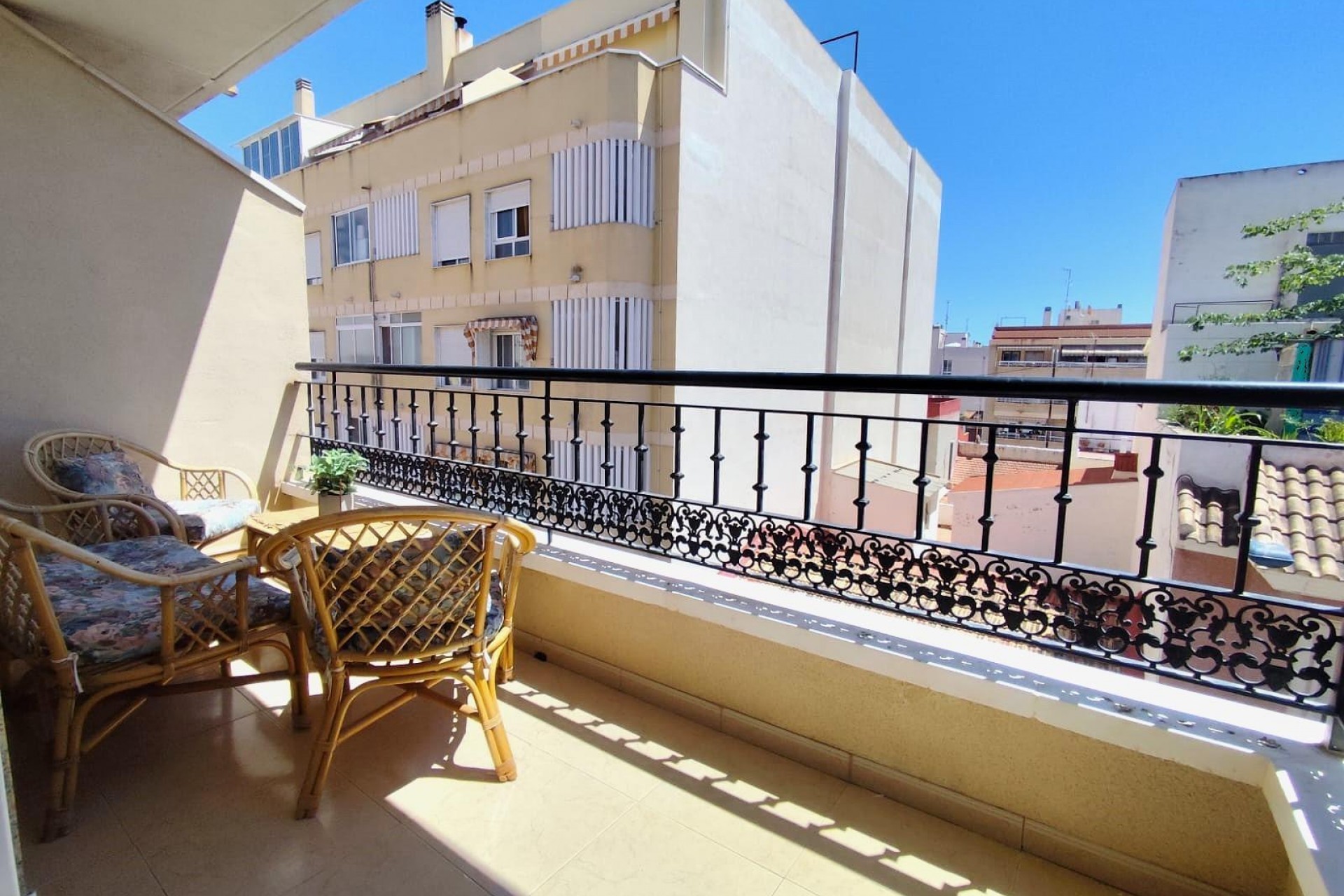 Återförsäljning - Apartment -
Torrevieja - Centro
