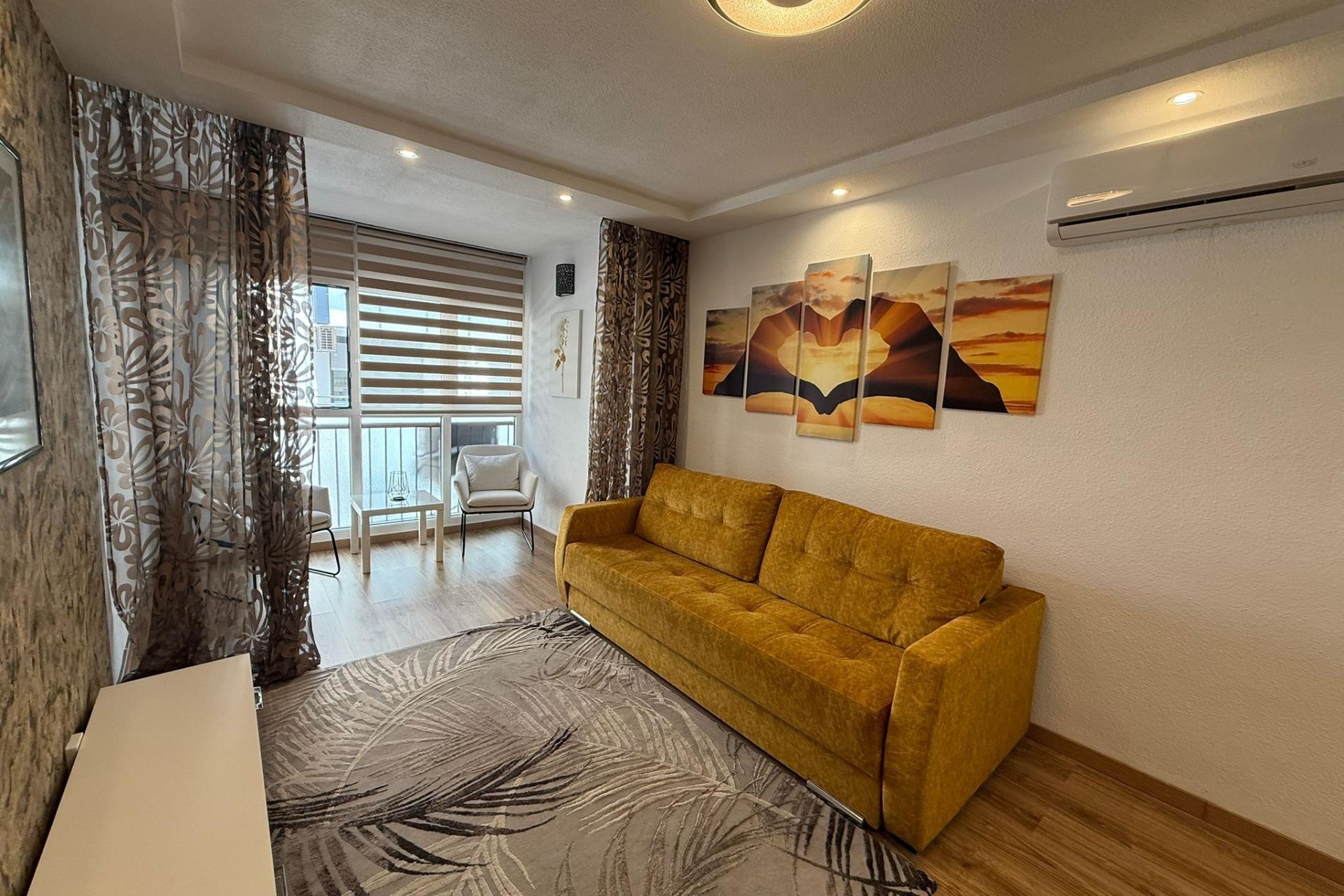 Återförsäljning - Apartment -
Torrevieja - Centro