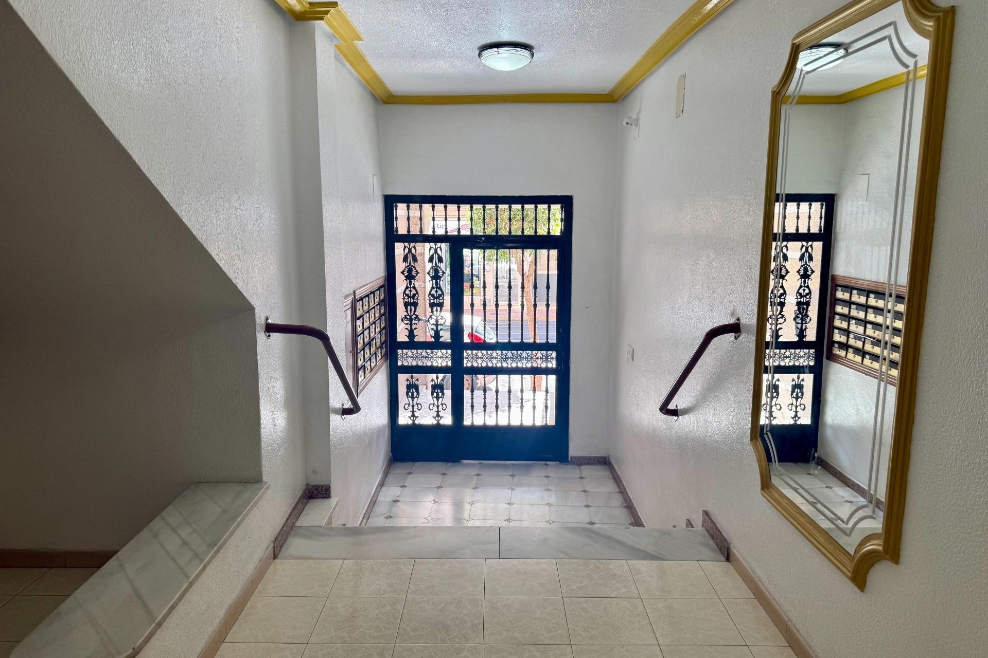 Återförsäljning - Apartment -
Torrevieja - Centro