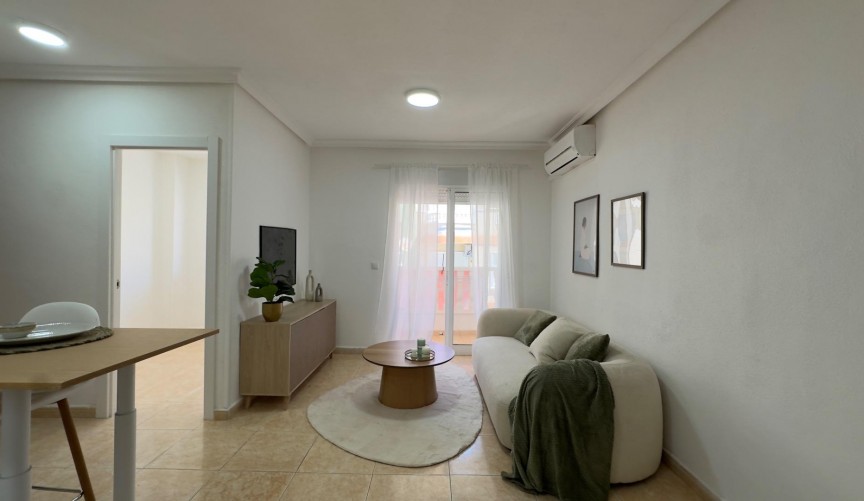 Återförsäljning - Apartment -
Torrevieja - Centro