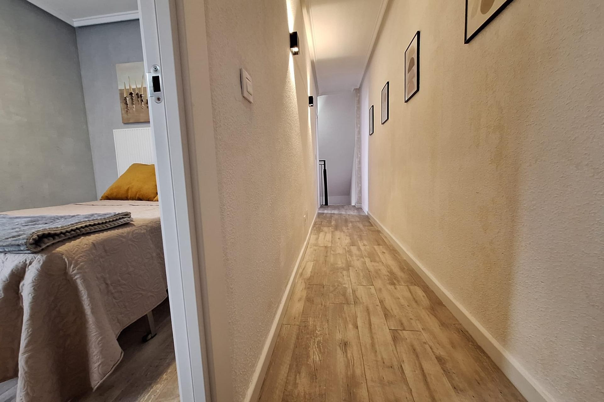 Återförsäljning - Apartment -
Torrevieja - Centro