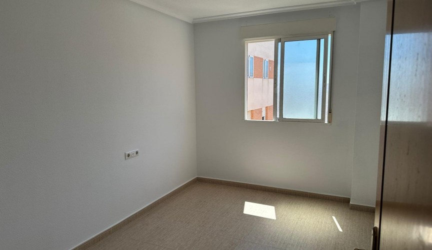 Återförsäljning - Apartment -
Torrevieja - Centro