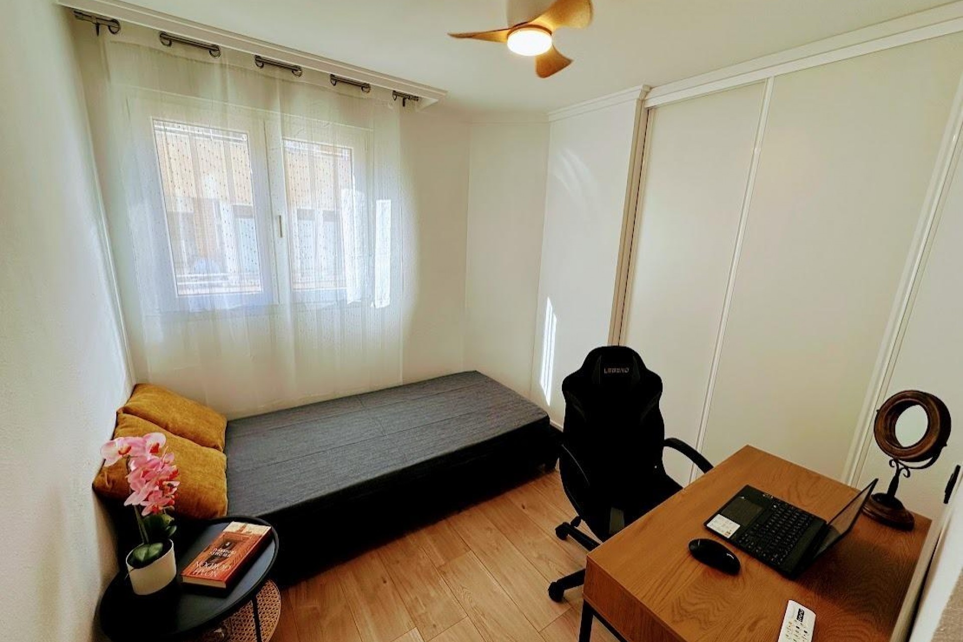 Återförsäljning - Apartment -
Torrevieja - Centro