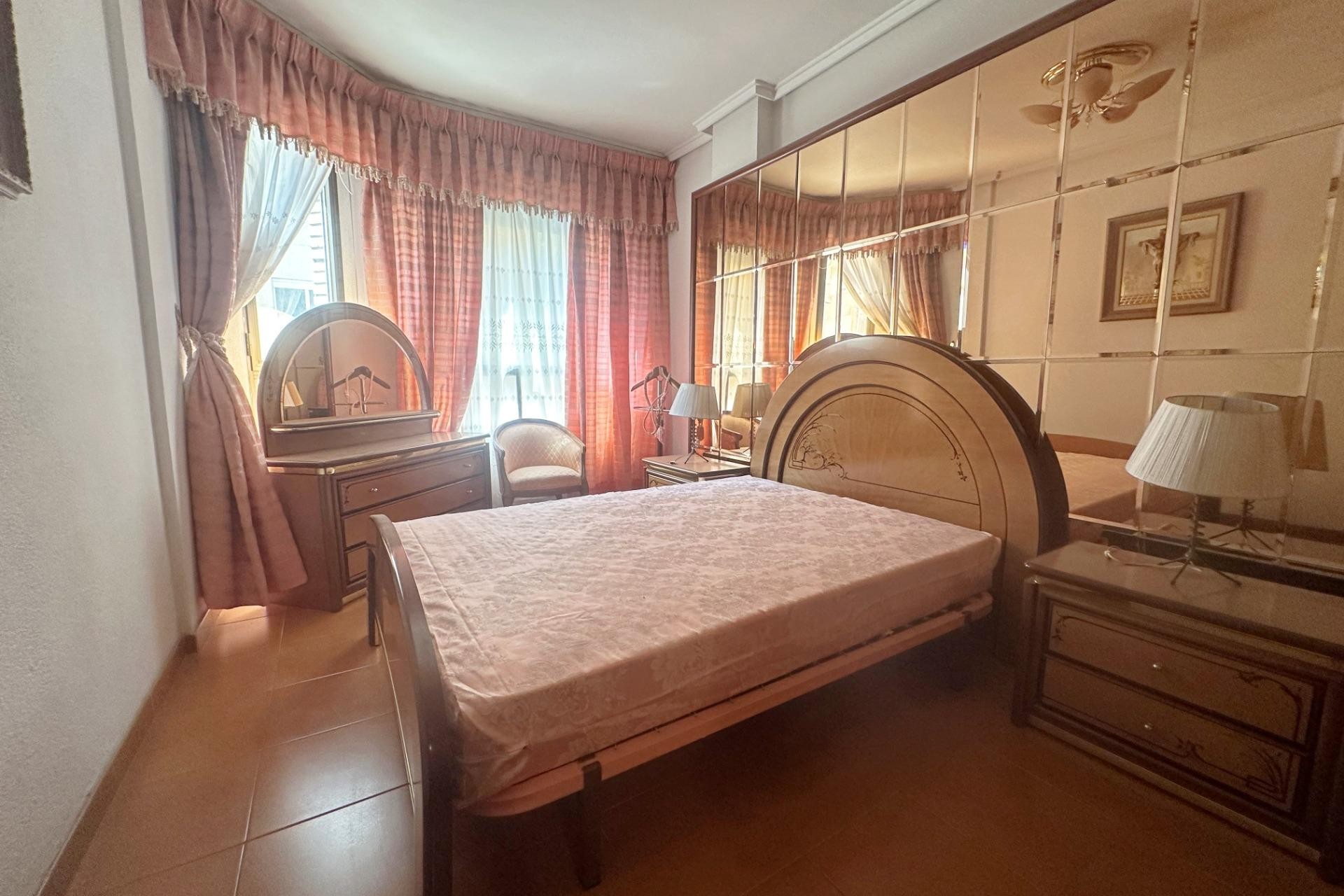 Återförsäljning - Apartment -
Torrevieja - Centro